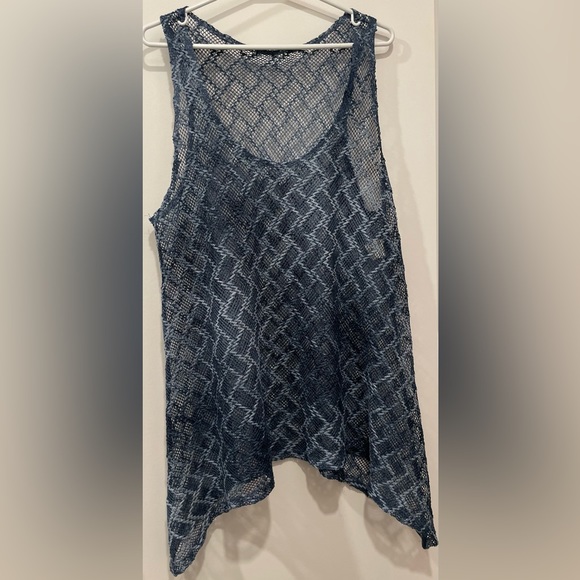 Blue fishnet top, Size XL, crochet style, in great condition. DM with inquiries. - Picture 1 of 4